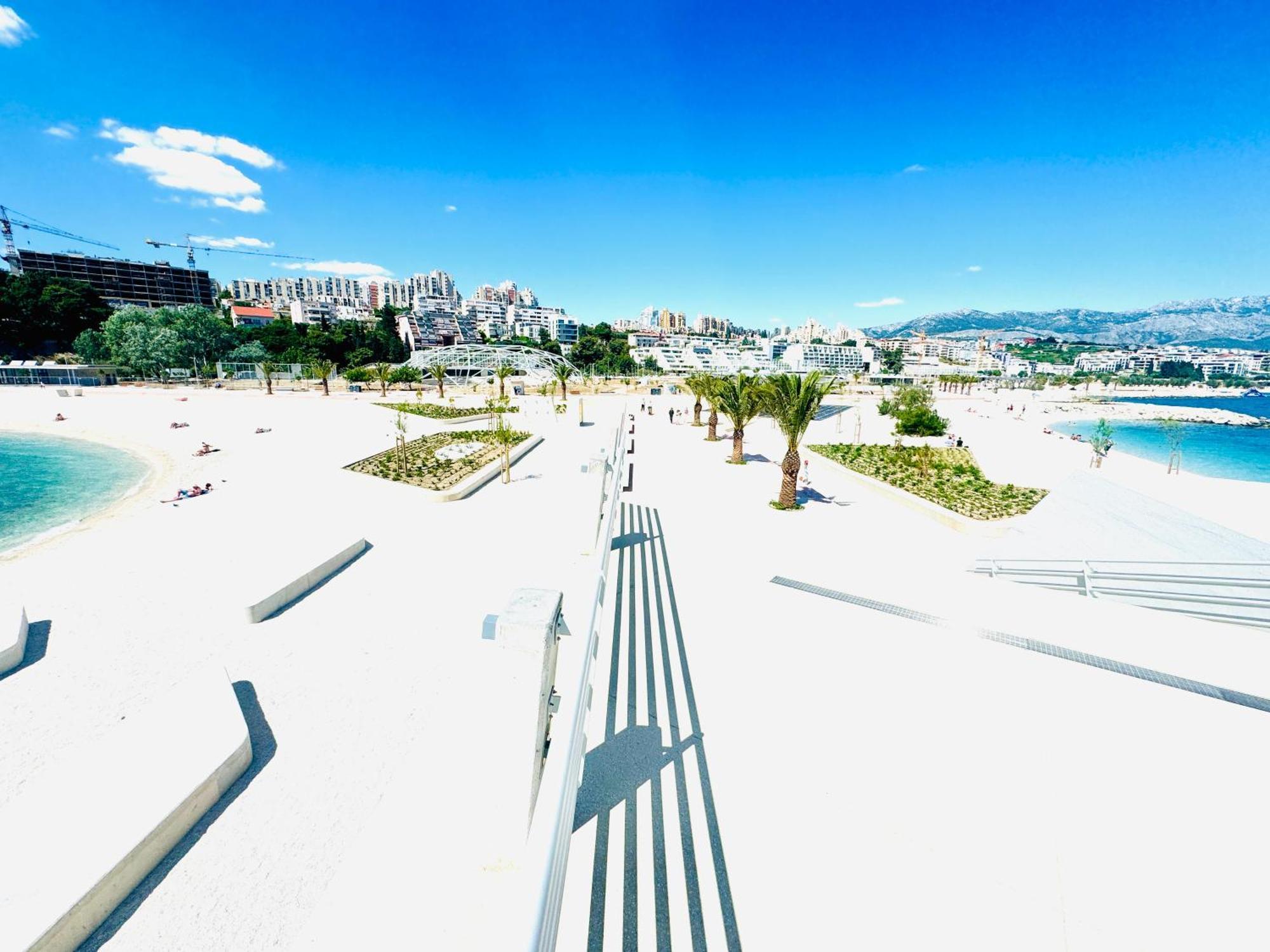 Apartment Lodore del Mare by sea *