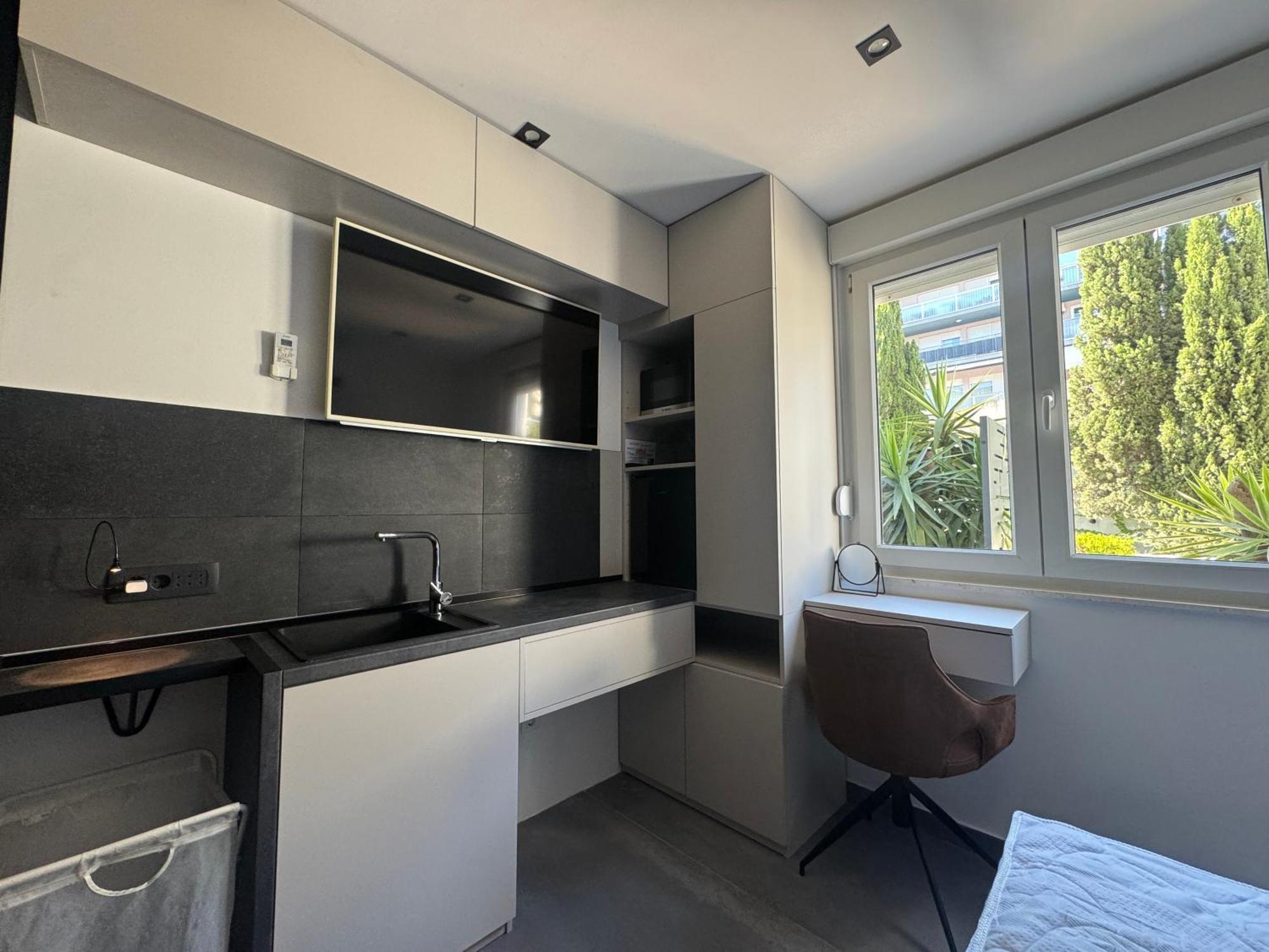 Apartman Lodore Del Mare At Most Beautiful Beach Znjan Split